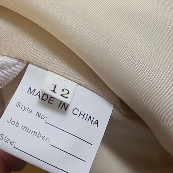 Women's formal cream dress sz 12 - Picture 8 of 8